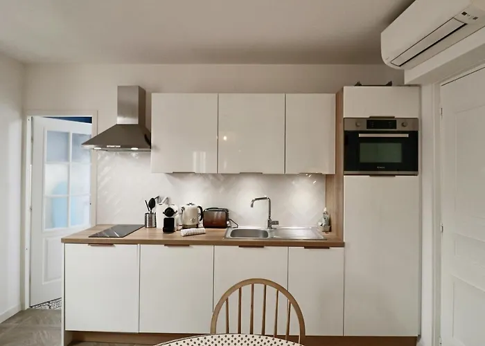 Fersen Superb Mediterranean Style In Heart Of Old Antibes