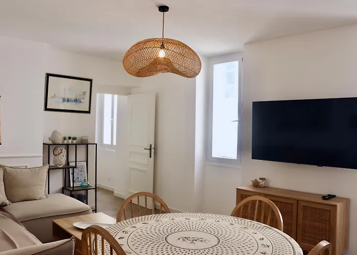 Fersen Superb Mediterranean Style In Heart Of Old * Antibes